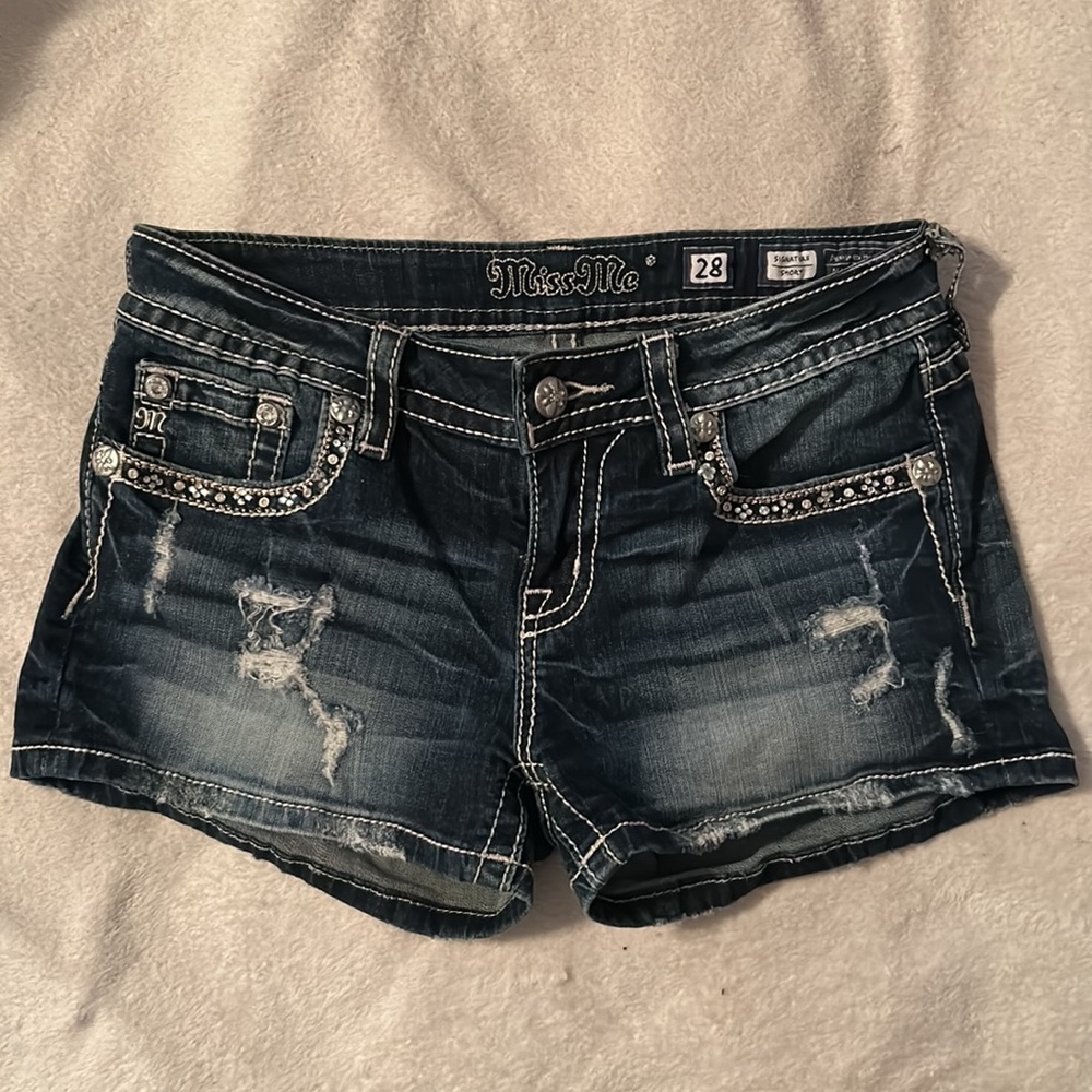 Miss Me denim shorts - Picture 2 of 3